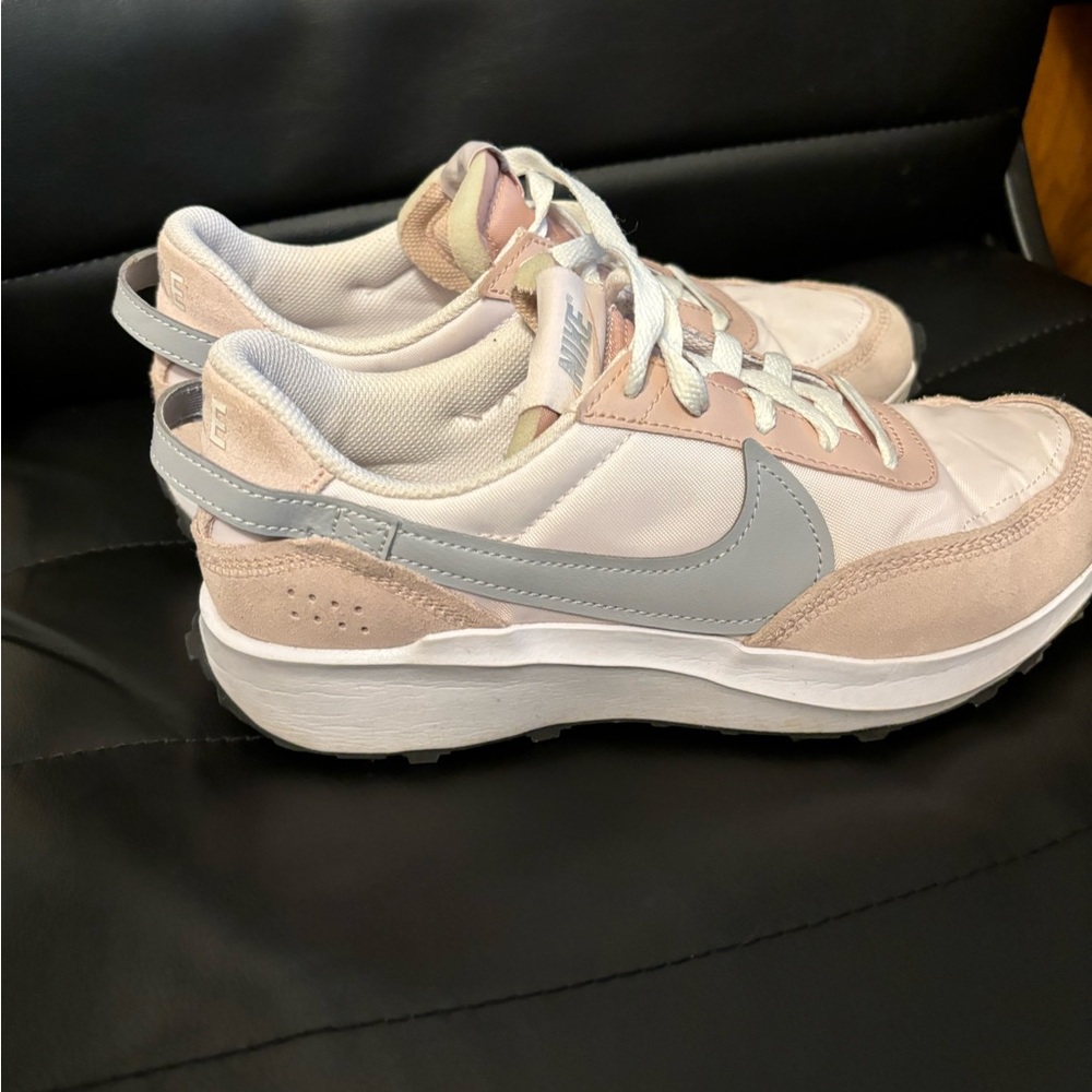Womens Nike waffle debut